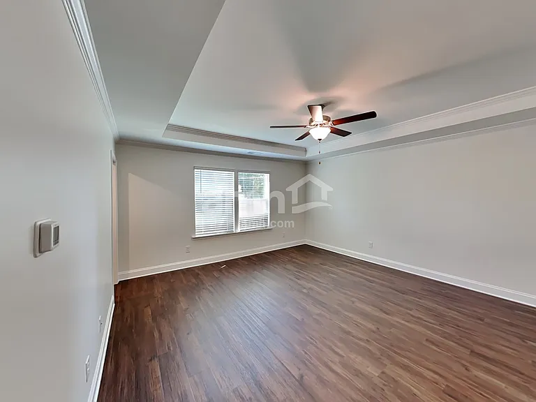 550 Rivermist Dr — Photo 13