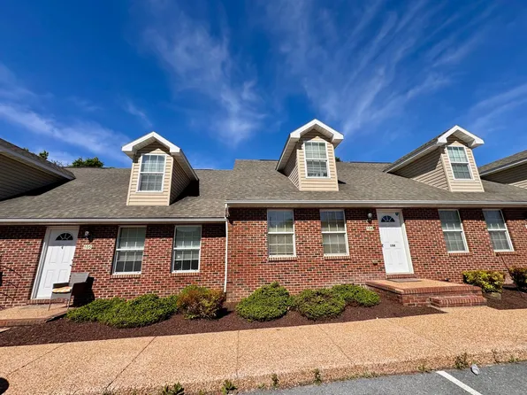 1029 Shenandoah St APT 103, Harrisonburg, VA 22802