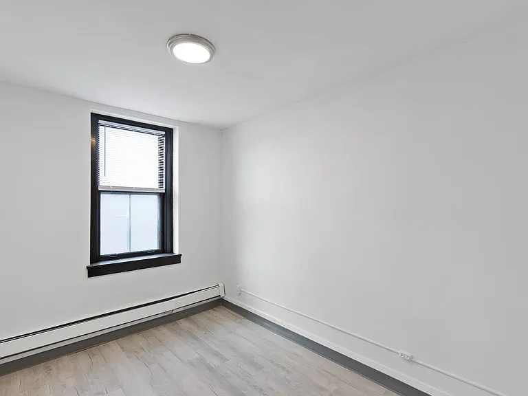 2 N Huron St — Photo 15