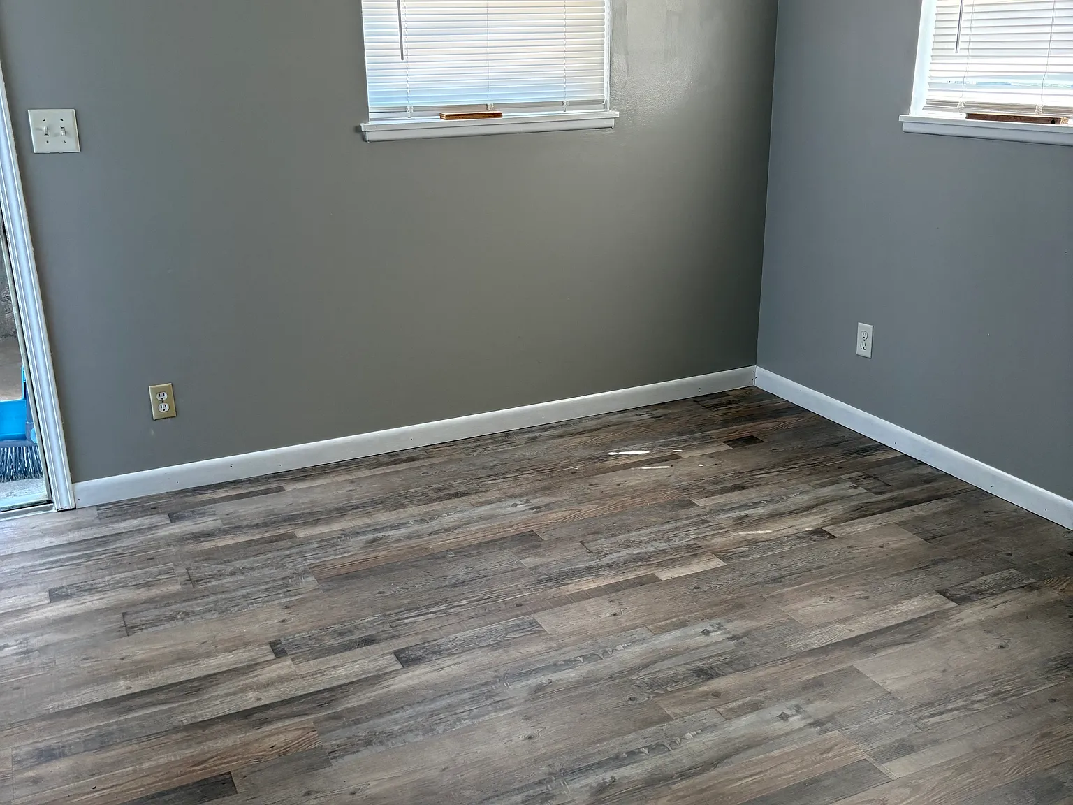 1211 Exchange St — Photo 2