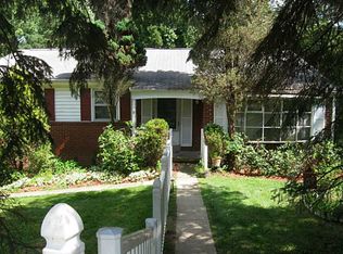 136 Patricia Dr, Beaver Falls, PA 15010