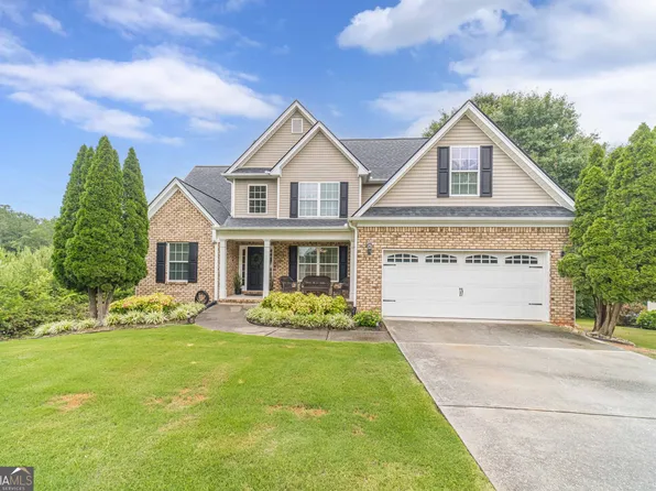 946 Golden Meadows Ln, Loganville, GA 30052