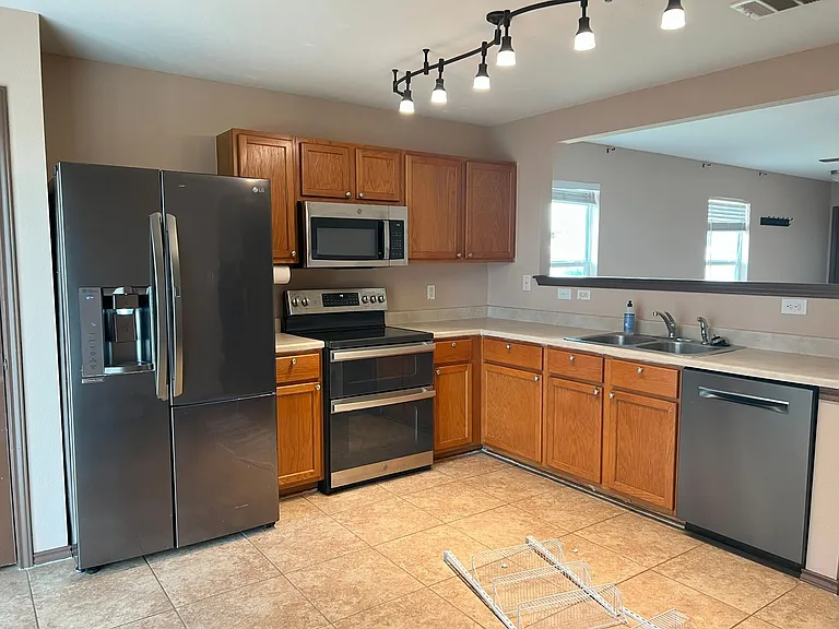 104 Briar St — Photo 13