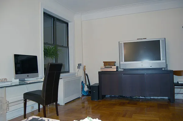 Rented by Stonecrest Realty | media 6