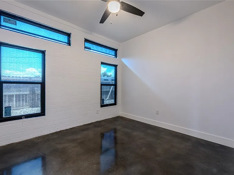 626 Glazebrook St #A — Photo 13