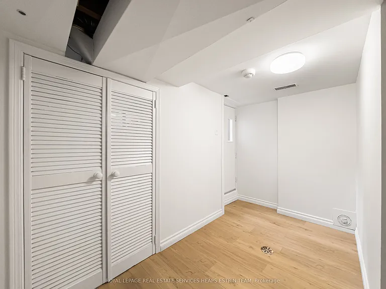 10 Gibson Ave — Photo 45