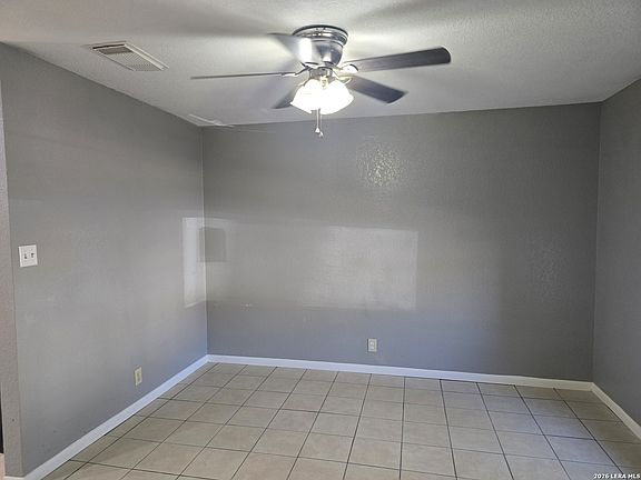 4th image of 10475 Canyon Village