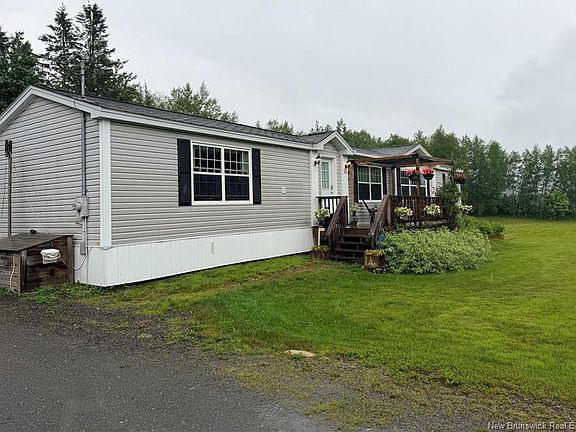 3rd image of 10 Douglas Valley Ln