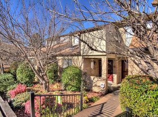 8003 Charter Oak Ln, Charlotte, NC 28226