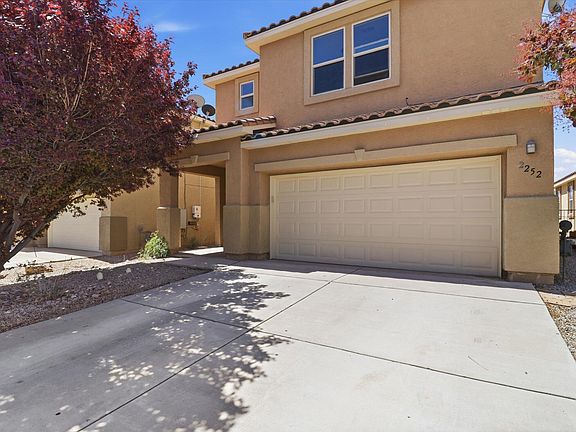 2nd image of 2252 Violeta Cir SE