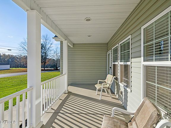 3rd image of 120 Black Oak Ridge Rd