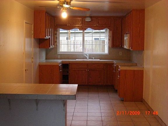 5th image of 804 Macredes Ave