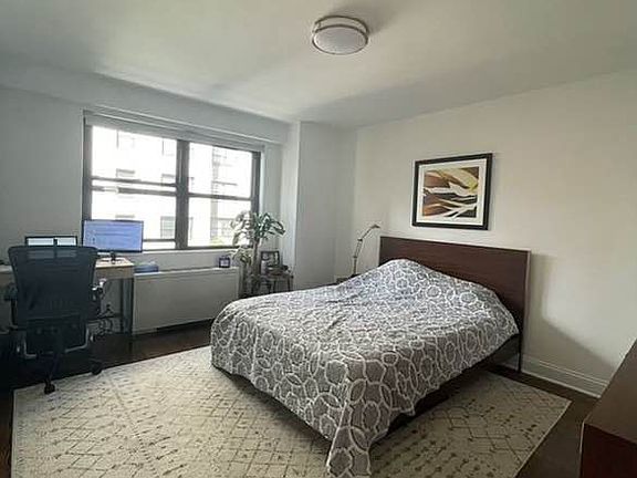 4th image of 401 E 88th St APT 14G