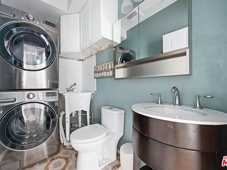 14937 Dickens St #109 — Photo 20
