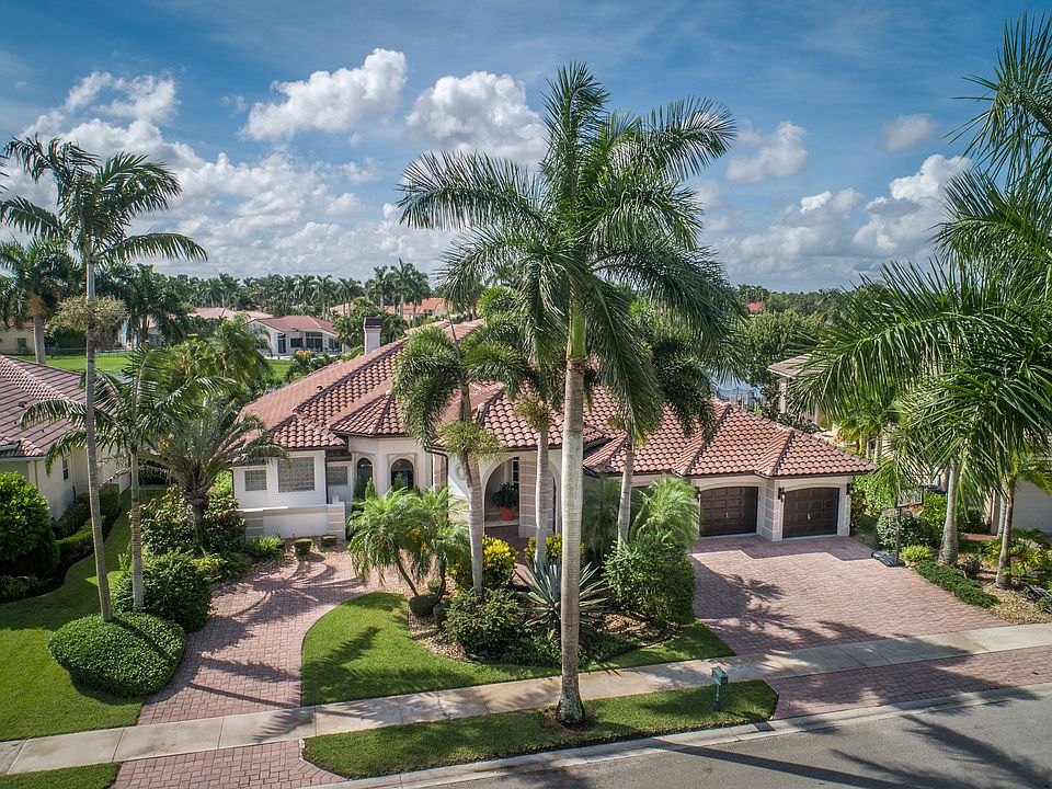 1st image of 2521 Poinciana Dr