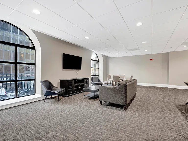 630 N State St #2208 — Photo 43