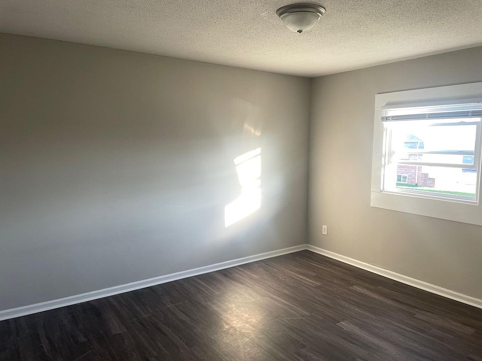 225 Shari Dr, Peculiar, MO 64078 Zillow