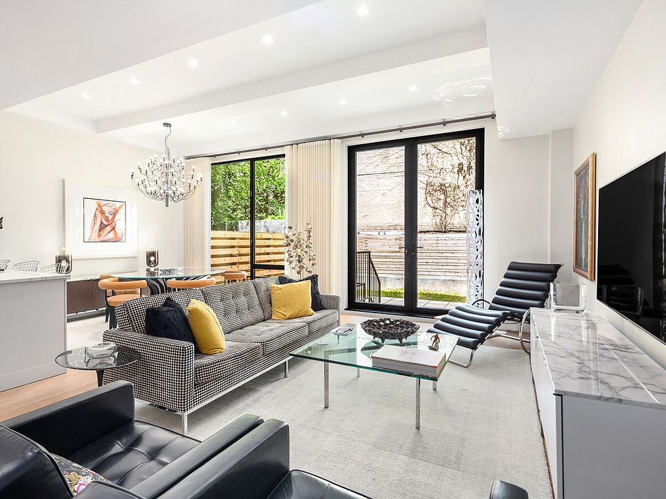 1st image of 163 E 62nd St Penthouse B