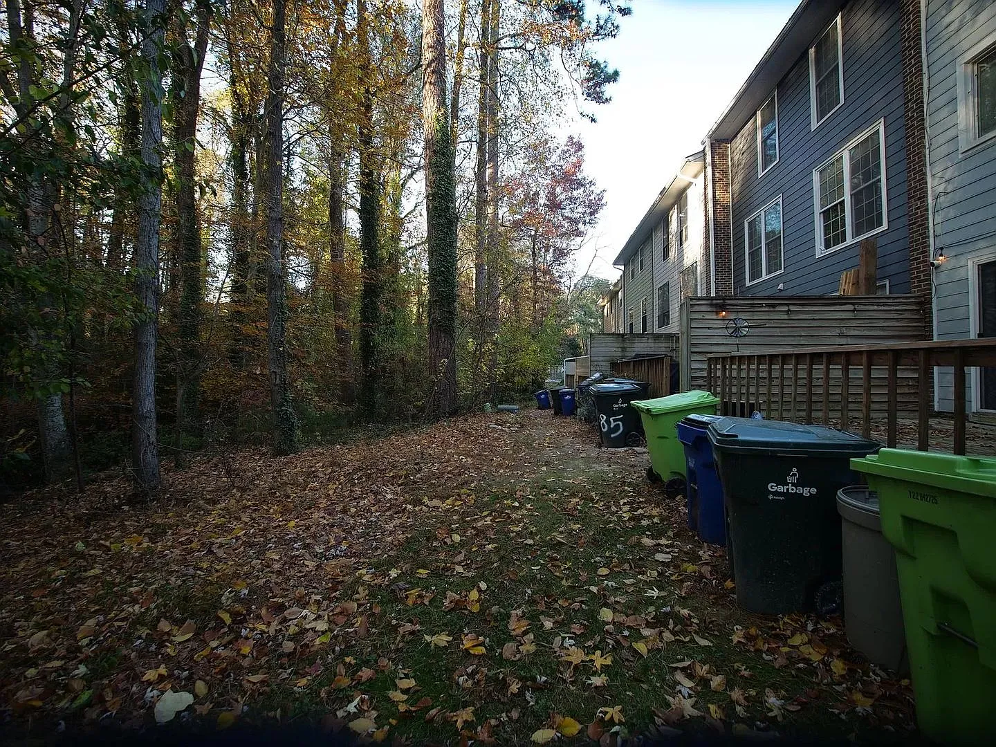 Studio Apartment for Rent at Dixon Dr — Photo 2