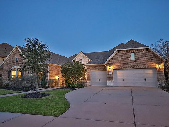 A great feature of this home is the full 3 car garage with large driveway! Room for many vehicles if needed