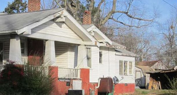 2nd image of 213 Grand St