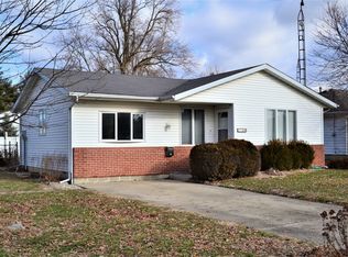 110 W Adams St, Auburn, IL 62615