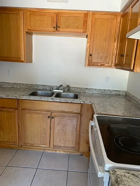Building Photo - 1629 Espanola Ave #108