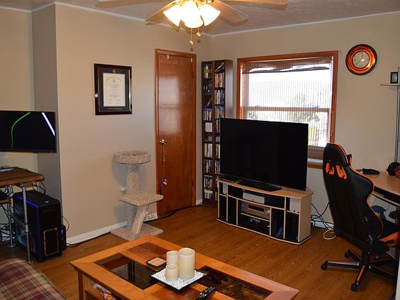 nice size family room