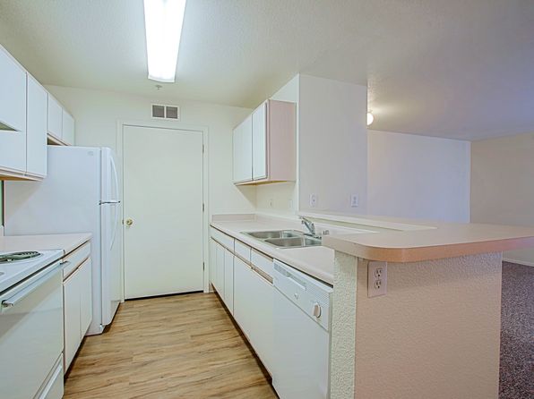 1850 S Avenue B #9G
