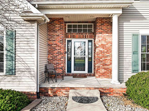 3rd image of 3103 Carrington Ln
