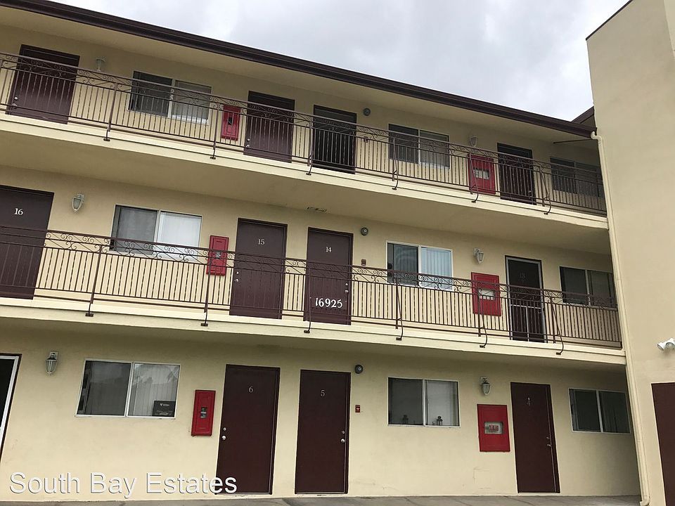 1st image of 16925 Prairie Ave APT 8