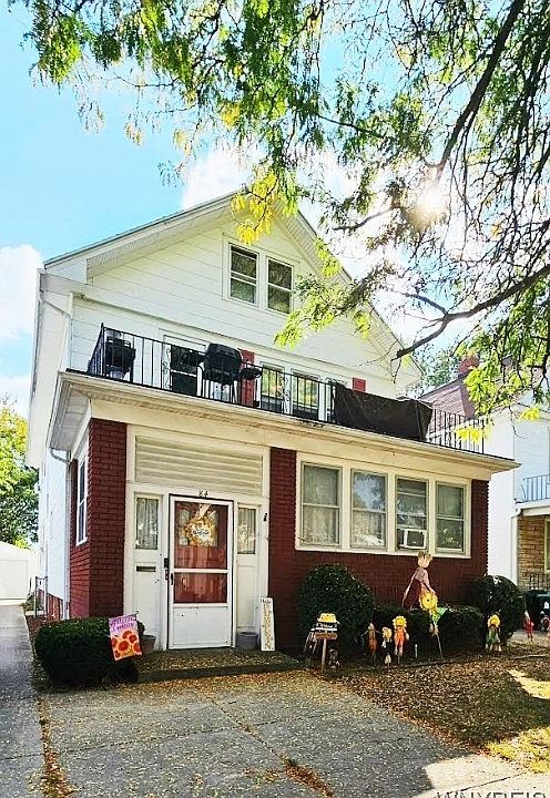 1st image of 84 W Hazeltine Ave