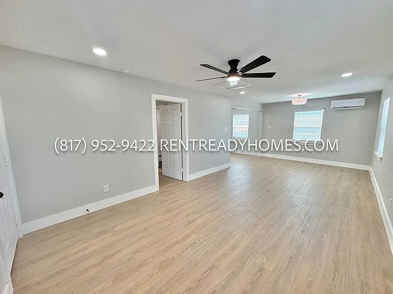 4009 Lamar St — Photo 8