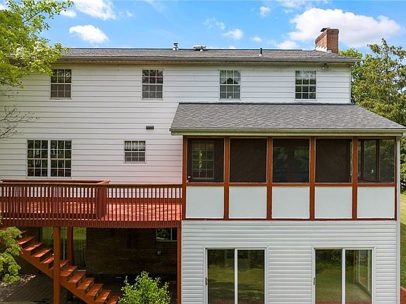 3rd image of 103 Tanglewood Pl