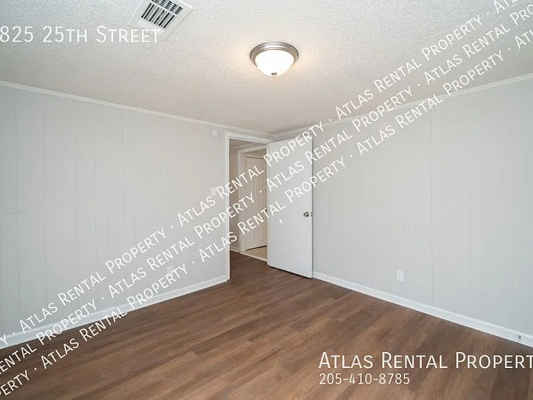 2825 25th St — Photo 10