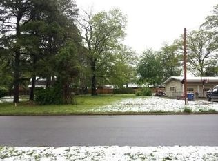 914 NW B St, Bentonville, AR 72712