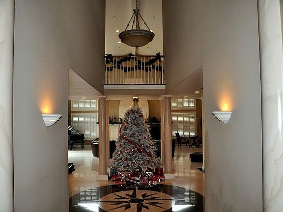5th image of 12645 Hager Ct