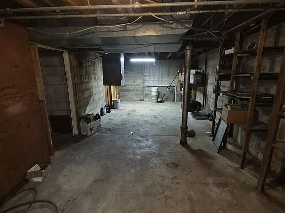 18th image of 2700 Westbrook Drive