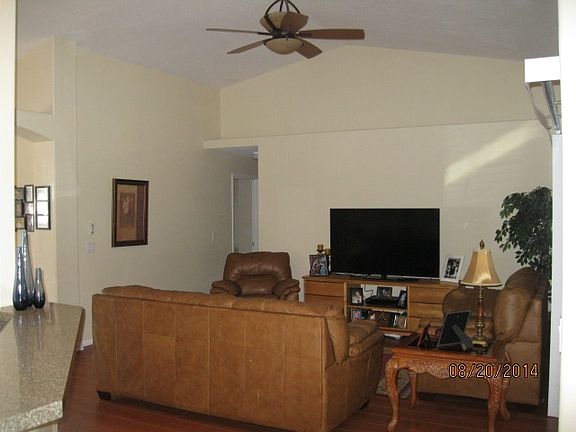3rd image of 1815 Queen Palm Dr