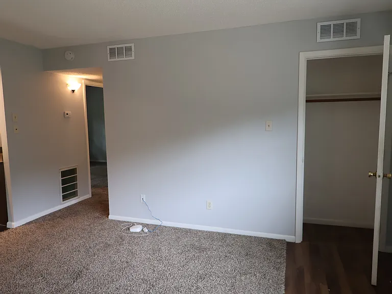 205 Long St #2 — Photo 18