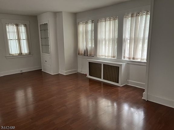 2nd image of 5 Summit Ave