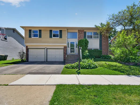 1485 Westbury Dr, Hoffman Estates, IL 60192