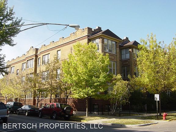 4th image of 3006 W Leland Ave APT 2