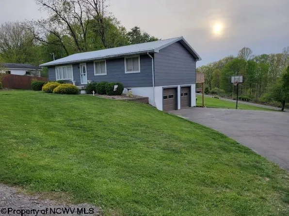 608 Bryan Foster Rd, Buckhannon, WV 26201