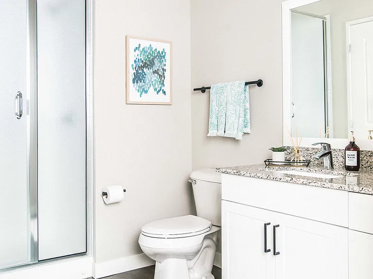 One-Bedroom Apartment Bathroom