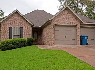 4 Baker Dr, Bella Vista, AR 72715