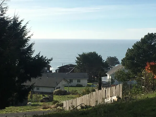 190 Shaker Rd, Whitethorn, CA 95589