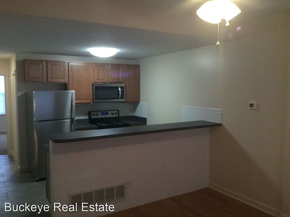 2nd image of 95 E 11th Ave APT B