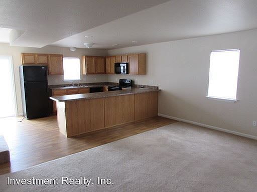 4th image of 106 Daniels Ct #C