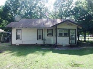 303 S Canadian St, Wetumka, OK 74883